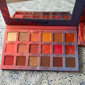 Violet Voss Coral Crush brand new